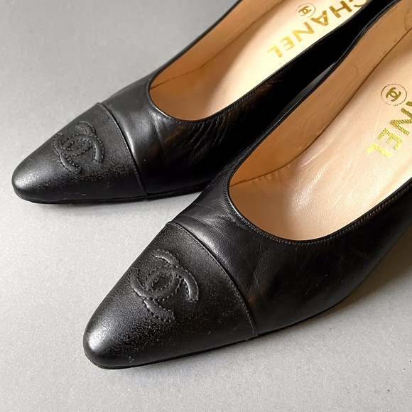 CHANEL CC Logo High Heels Leather Black Pumps - Picture 1 of 16
